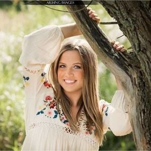 Meet your Posher, Lily